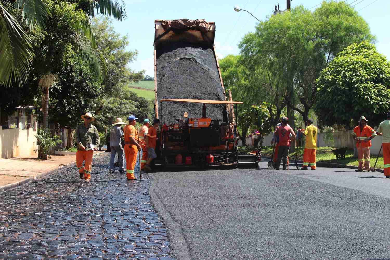 Mais de R$ 910 mil estão sendo investidos em asfalto nas ruas de Nova Prata do Iguaçu