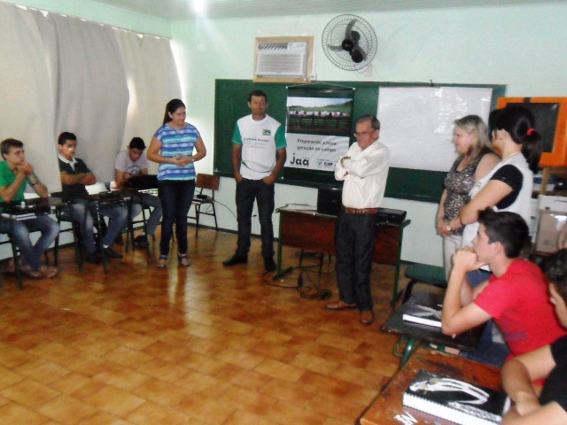 Curso de Piscicultura é ministrado a alunos da Casa Familiar de Nova Prata