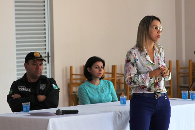 Juíza, Promotora e Delegado reúnem empresários e autoridades contra venda de bebidas alcoólicas