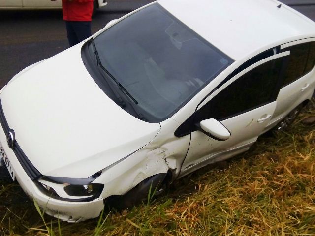 Peça quebrada de caminhão sobre a pista causa acidente na BR-163 em Capitão