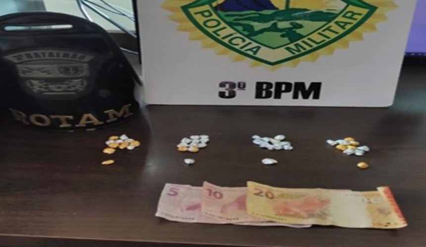 Mulher é presa com crack nas partes íntimas, em Pato Branco