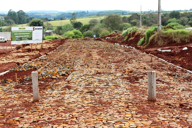 Ruas do Loteamento Libertino Pickler da Silva em Nova Prata tem 95% do calçamento pronto