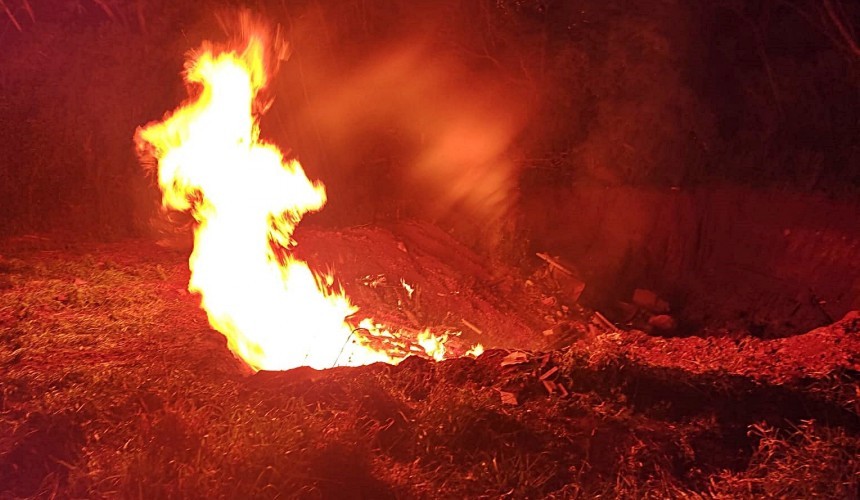 Bombeiros de Capitão combatem incêndio em vegetação na Linha Santo Antônio