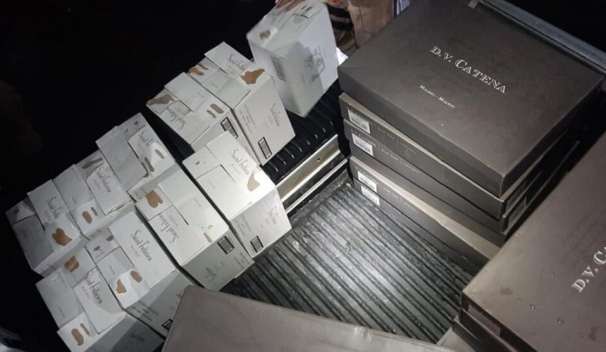 Ex-prefeito de Barracão e assessor do deputado Sergio Souza, é detido com 30 caixas de vinho contrabandeado