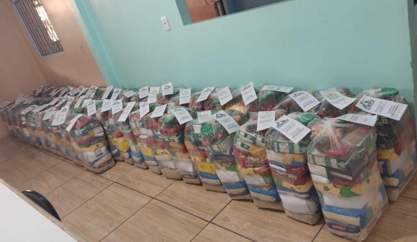 APAE distribui para famílias de alunos cestas básicas vindas da Itaipu Binacional