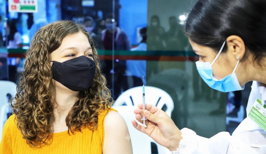 Vacinação contra a Covid-19 para adolescentes começou hoje em Capitão