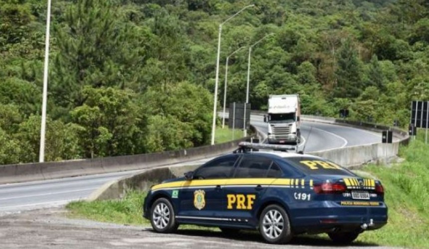 PRF do Paraná registrou 113 acidentes e oito mortes desde sexta-feira