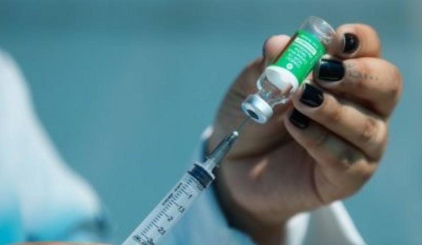 Mais de 90% da população, em 9 estados, estão vacinados contra a Covid