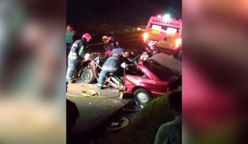 Grave acidente entre Boa Vista e Três Barras deixa motorista preso às ferragens