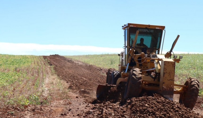 Capitão: Distrito do Alto Alegre do Iguaçu recebe melhorias nas estradas rurais