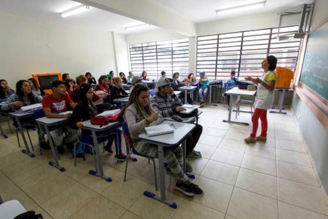 Eleição de diretores nas escolas será direta e com voto igualitário