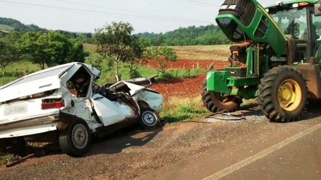 Mulher morre e dois ficam feridos em acidente na PR-182 em Realeza