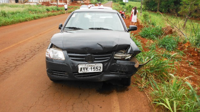 Fumaça atrapalha visão de motoristas e dois carros batem em Capitão