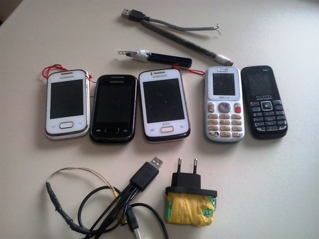 Cinco celulares são encontrados em Operação Bate grade na cadeia pública de Capitão