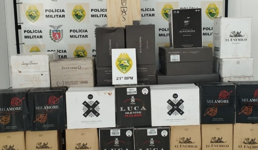 Polícia Militar de Realeza apreende veículo carregado com 351 garrafas de vinho argentino