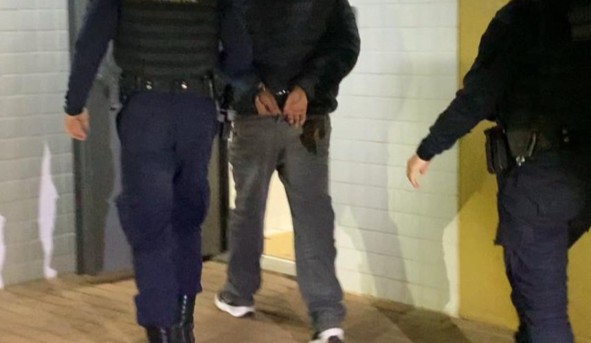 Homem é preso após ameaçar ex-companheira na casa da mãe dela em Cascavel