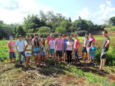 Jovens da Casa Familiar Rural participam de visita de estudos