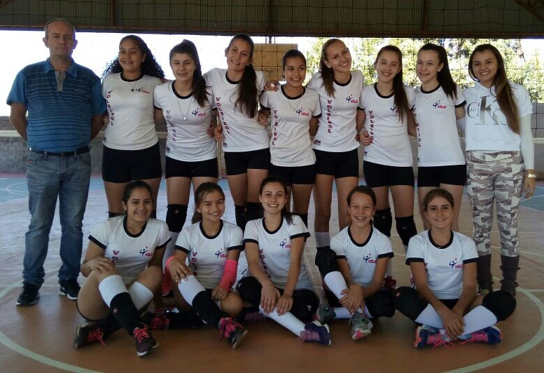 Nova Prata do Iguaçu é campeã no voleibol feminino com 100% de aproveitamento