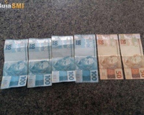 Homem furta R$ 3 mil do padrasto para comprar caixa de som