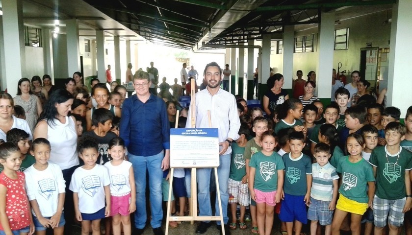 Realizado o Lançamento da pedra fundamental de ampliação da Escola Santa Mônica. Serão investidos R$ 487.681,00 e a obra será executada em seis meses