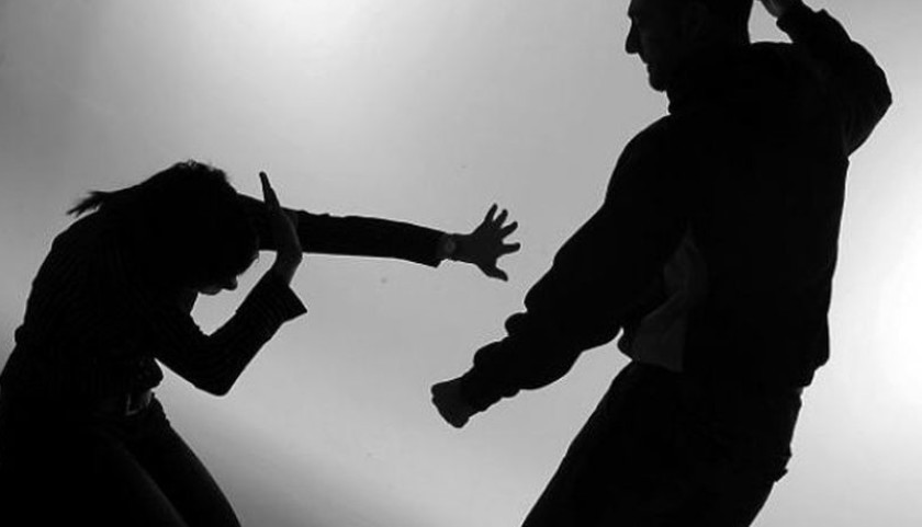 Homem invade casa em Capitão e agride ex-esposa e atual convivente