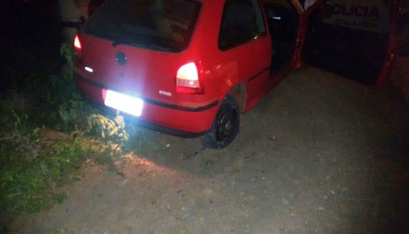 Elementos furtam em residência em Santa Lucia na fuga um deles é picado por cobra