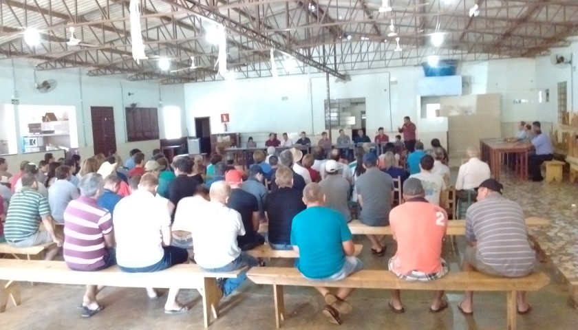 Asfalto na linha Ouro Fino em Nova Prata do Iguaçu é afirmado aos moradores