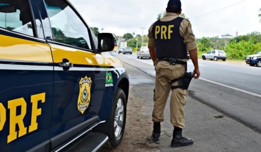 PRF recupera na BR 163 em Santo Antonio carro roubado