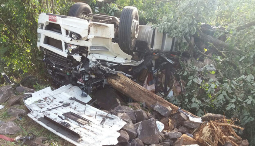 Motorista morre em capotamento na BR 163 em Capanema