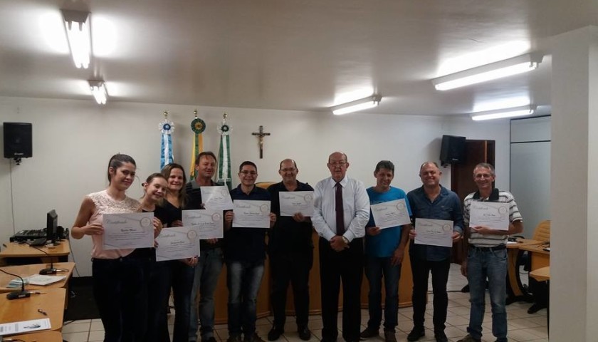 Alunos finalizam curso de oratória em Capitão