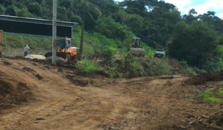 Capanema: Prefeitura apura uso de equipamentos públicos em propriedade privada