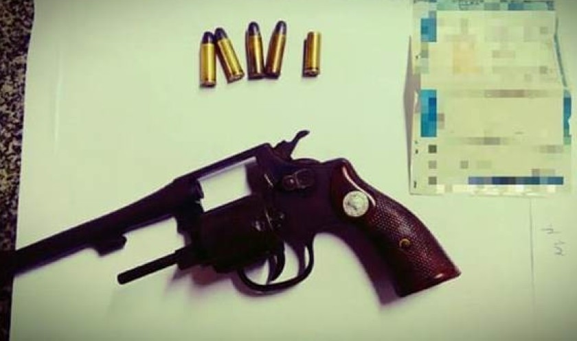 Homem efetua disparo e é preso em Santa Lucia