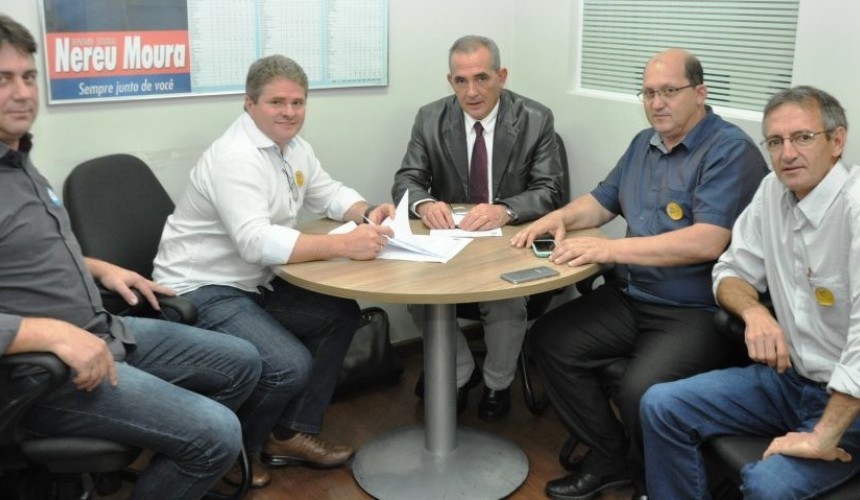 Lideranças politicas de Capitão conversam com Deputados em Curitiba