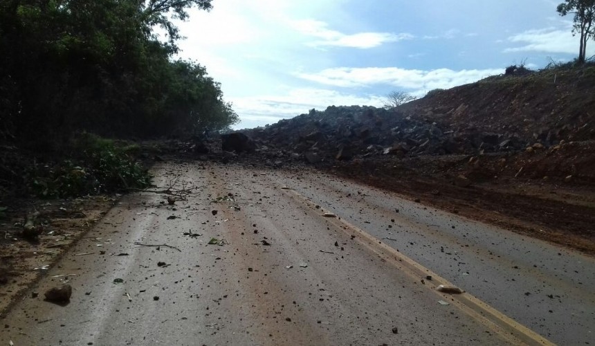 BR-163 Deverá ser interditada para detonação de rochas nesta Terça-Feira 06