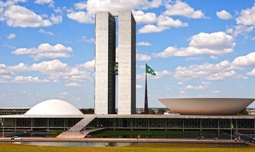 Prefeito Claudio cumpre agenda em Curitiba e em Brasília nesta semana