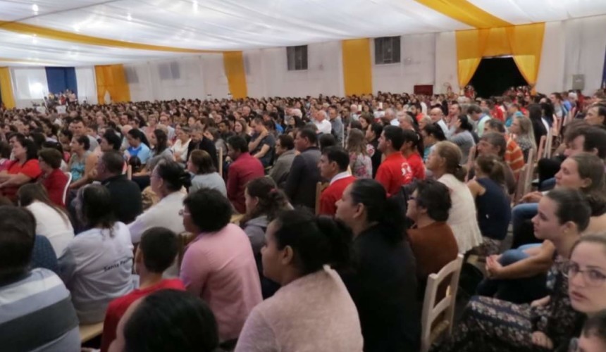 Quase duas mil pessoas participaram ontem do encerramento da 6° edição do Cerco de Jericó