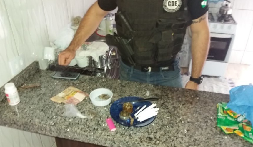 Policia Civil apreende drogas em Capitão e arma em Santa Lúcia