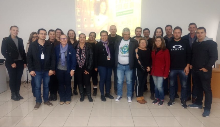 Membros da Secretaria de Meio ambiente e Agricultura de Capitão participaram de encontro sobre coleta seletiva de lixo em Cascavel