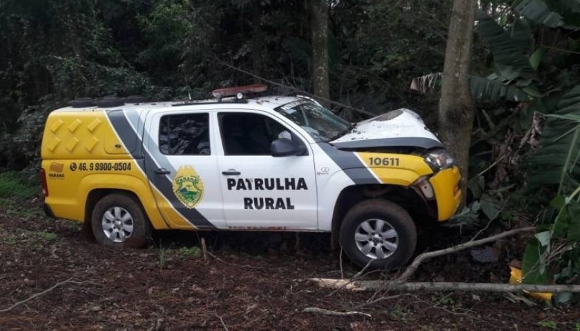 Equipe da Patrulha Rural sofre acidente durante perseguição a veículo suspeito