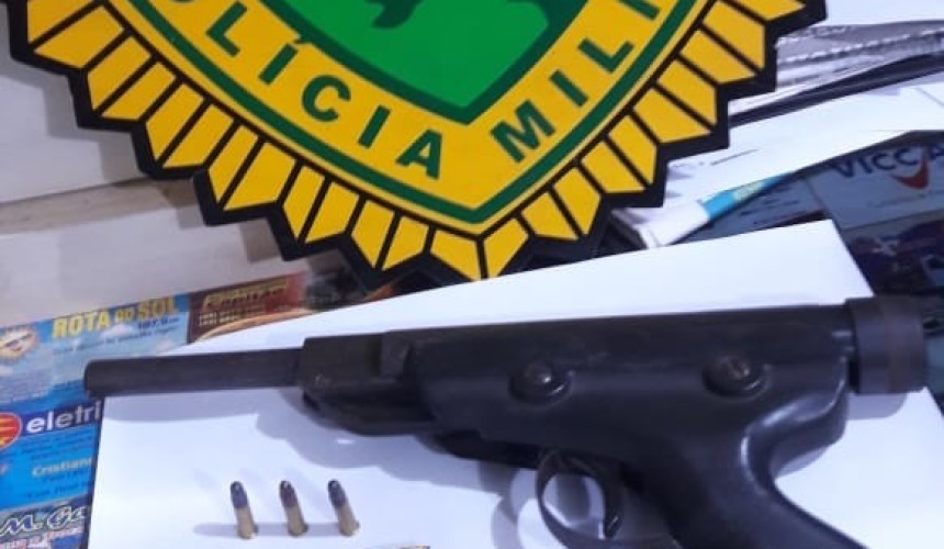 PM apreende arma e munições em Capitão