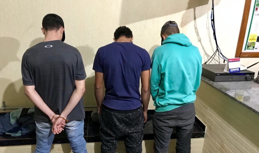 Rotam apreende menor suspeito de tráfico de drogas em Capitão