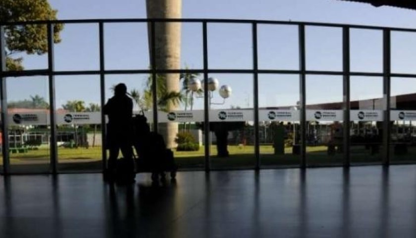 Homem é preso ao assediar freira durante viagem de ônibus em Londrina