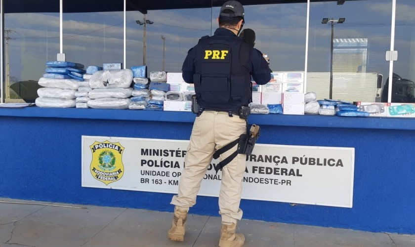 PRF faz apreensão de equipamentos eletrônicos na BR 163 em Capitão Leônidas Marques
