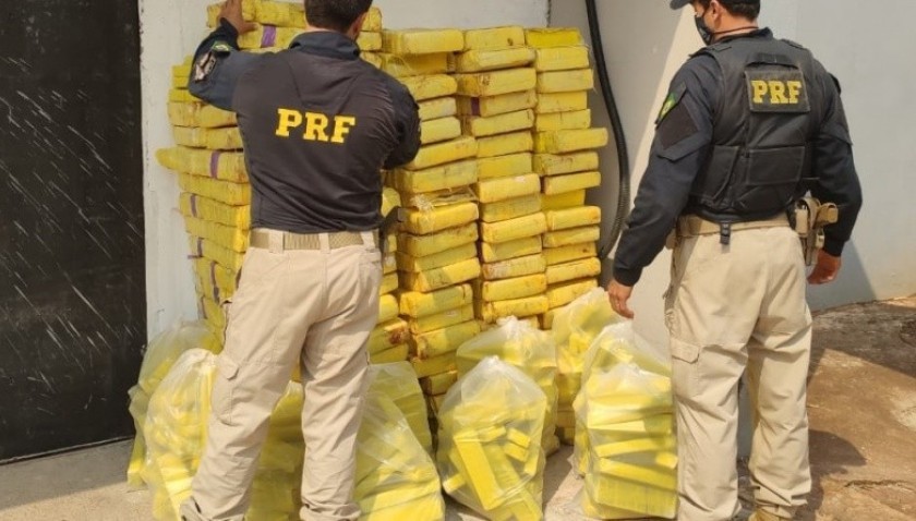 PRF apreende mais de 1 tonelada de maconha em Cascavel