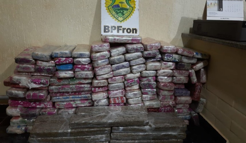 BPFRON apreende quase 100 kg de maconha em Capitão