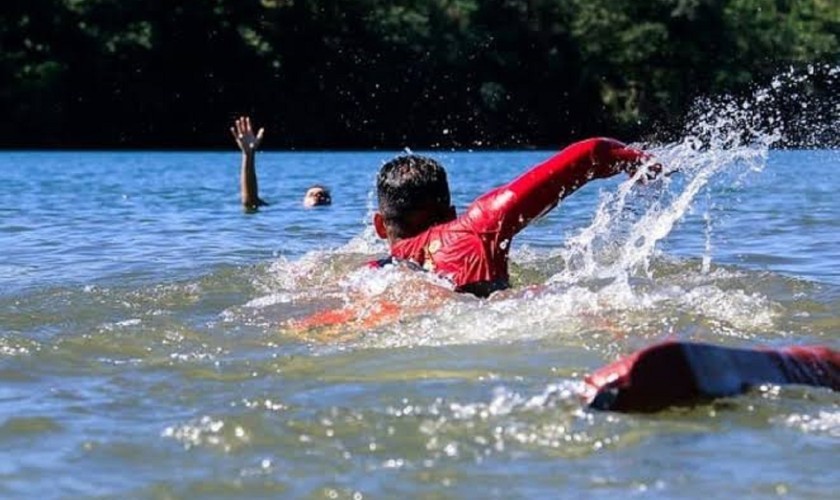 Corpo de Bombeiros de Capitão alerta banhistas sobre o risco de afogamento nesta época do ano