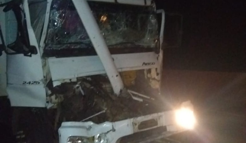 Colisão traseira na BR-163 em Santa Lúcia deixa motorista ferido