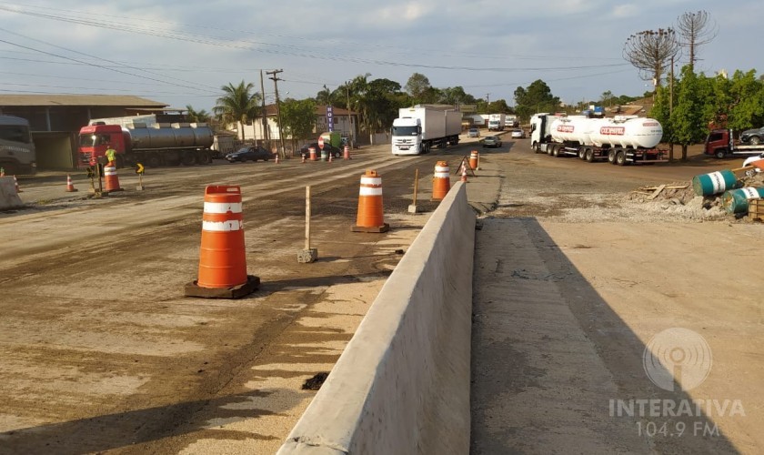 Viaduto em Capitão Leônidas Marques é liberado para tráfego de veículos