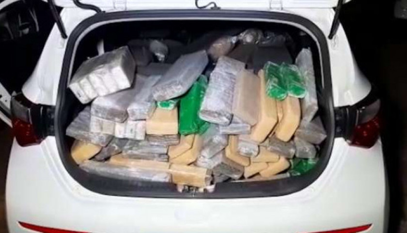 Rapaz é detido com 230 quilos de drogas na BR 277, em Cascavel