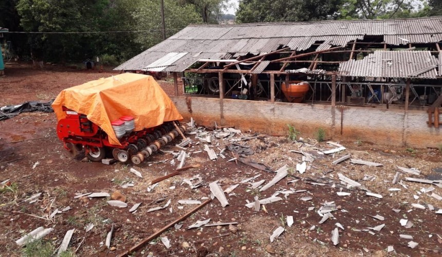 Vendaval deixa rastro de destruição e prejuízo no interior de Capitão